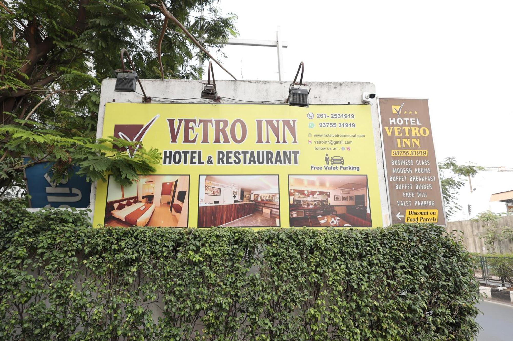 Hotel Vetro Inn Surat Exterior photo